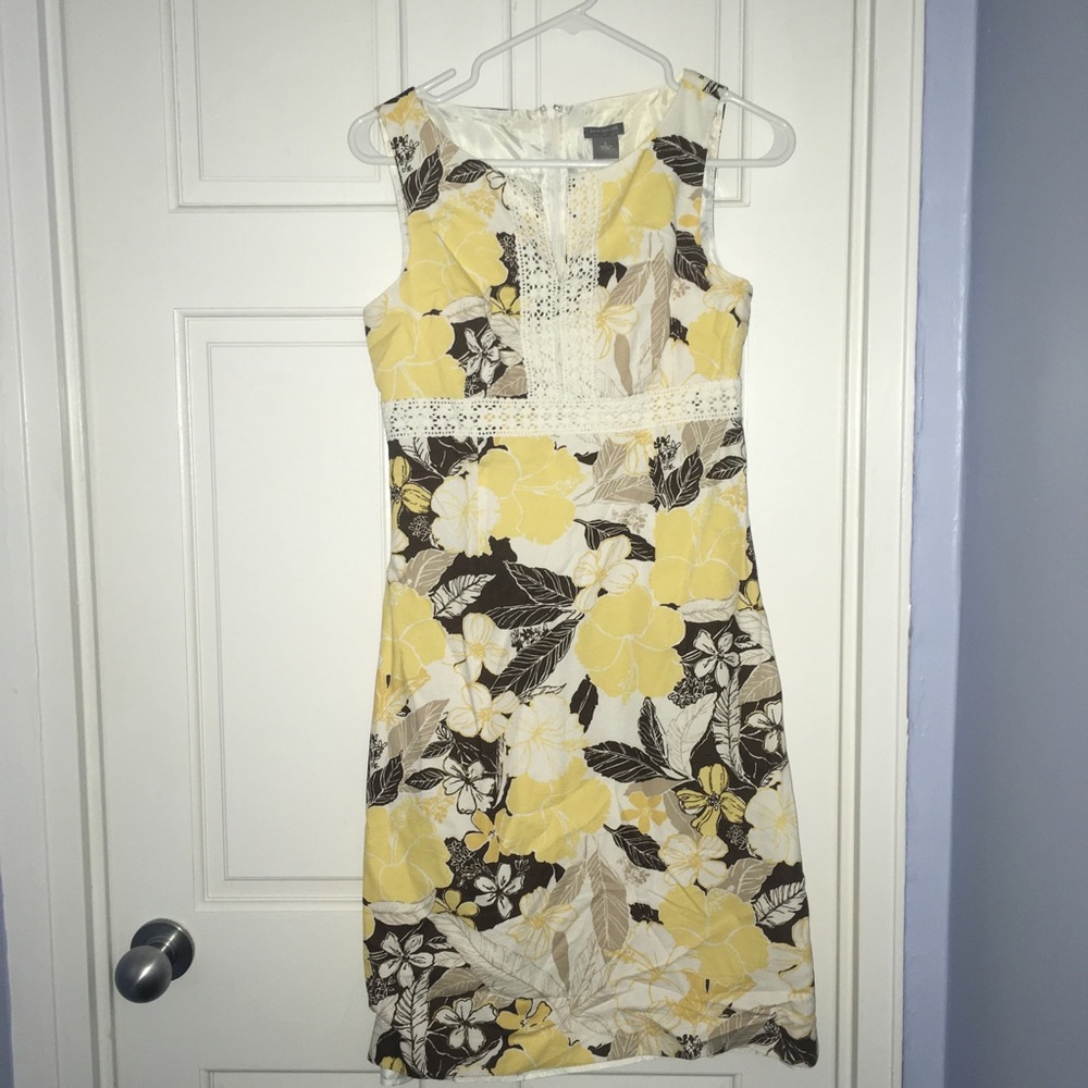 Ann Taylor yellow/brown/white/tan flowered dress